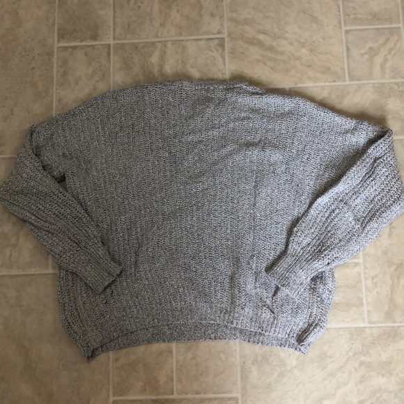 Brandy Melville grey knit top - Picture 5 of 6